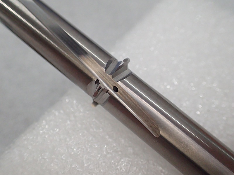 溝入れカッター