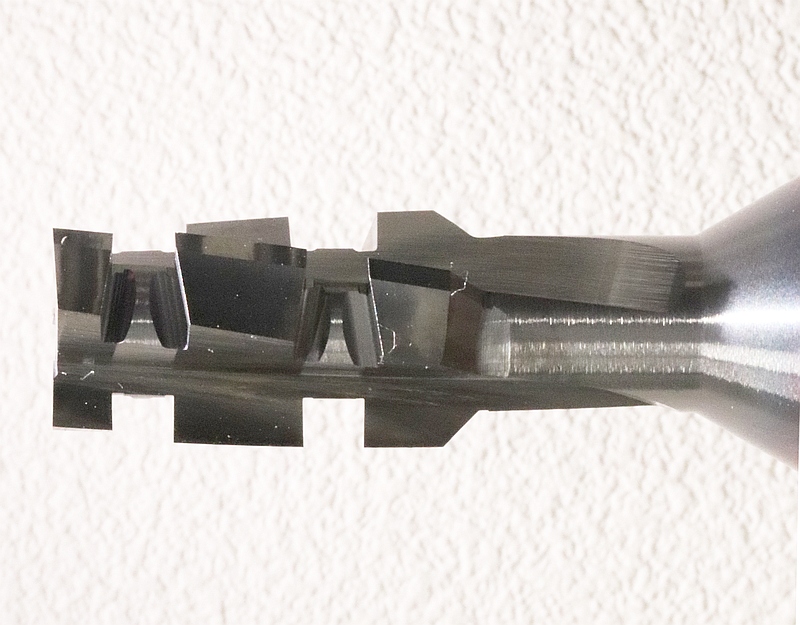 溝入れカッター