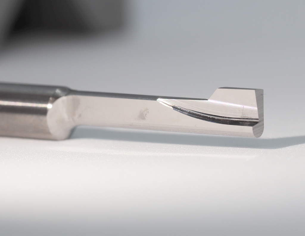 裏面取カッター